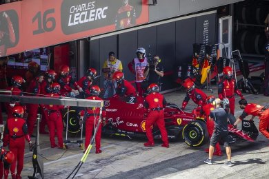 Leclerc: "İspanya'da yarış dışı kal... 